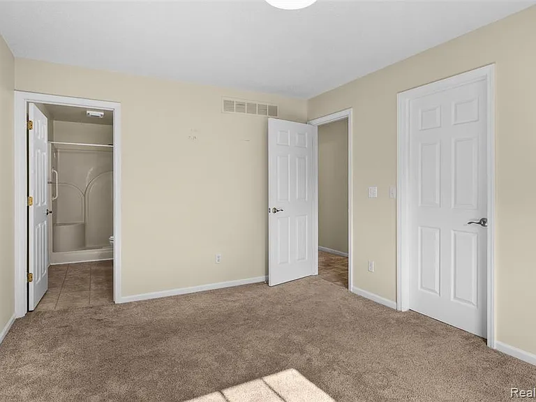 4911 Oak Hill Dr #3 — Photo 19