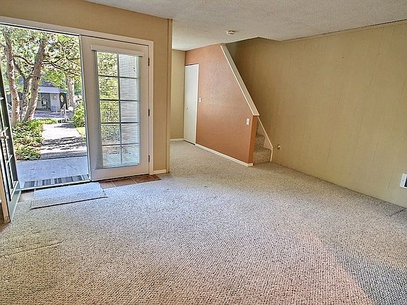 3rd image of 6639 137th Pl NE #473