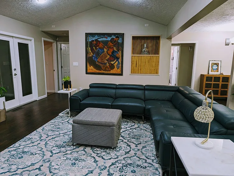 Colony Dr — Photo 63