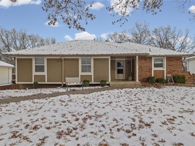 2401 NW London Dr, Blue Springs, MO, 64015