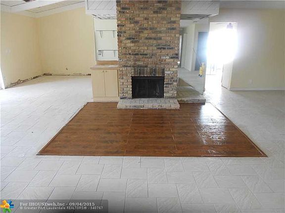 3rd image of 7305 Corkwood Ter