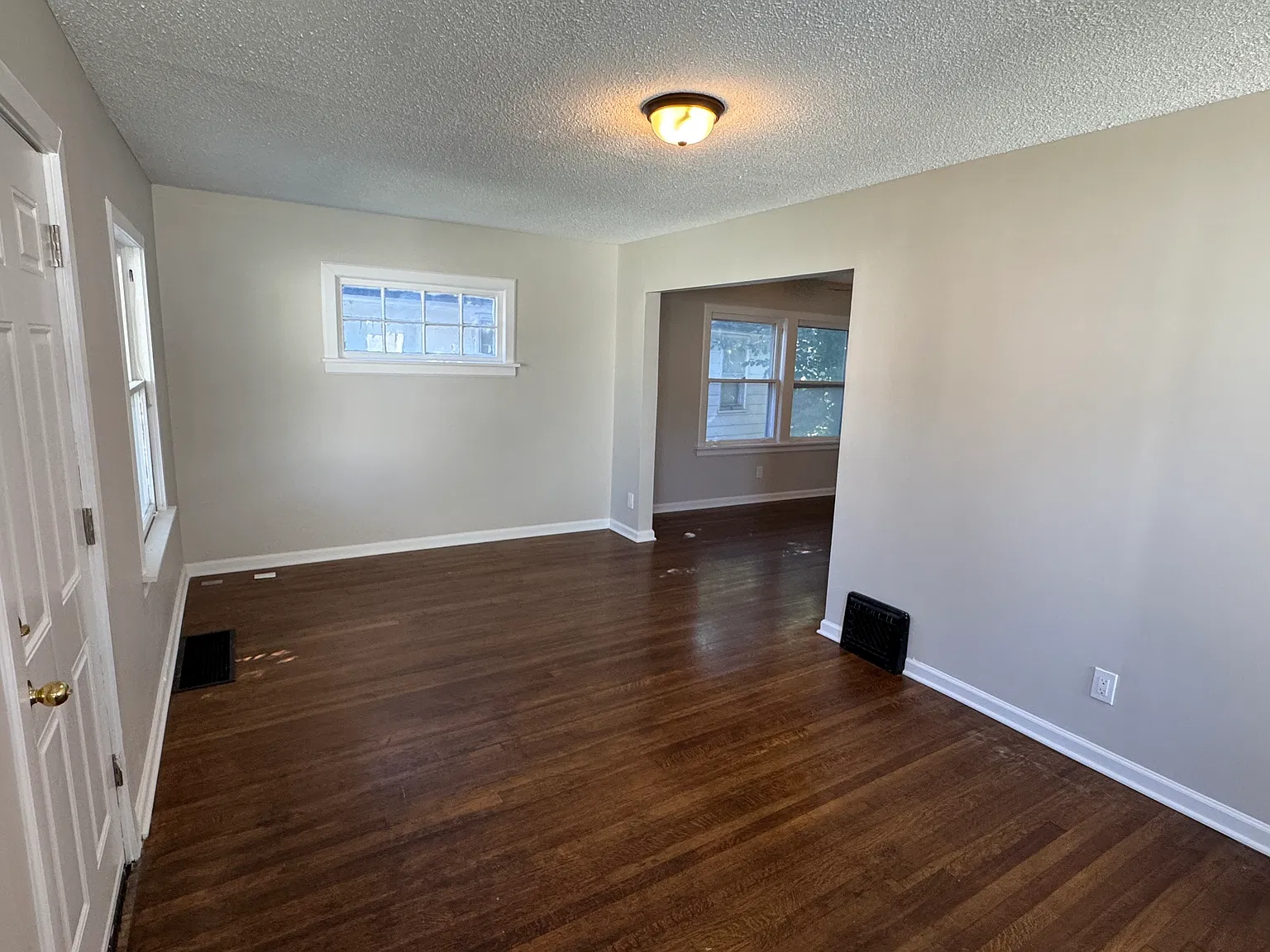 2 bed, 962 sqft, $1,100 — Photo 3