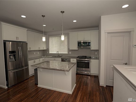 4th image of 23000 NE 8th St Unit F4