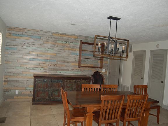 3rd image of 518 Los Alamitos Dr