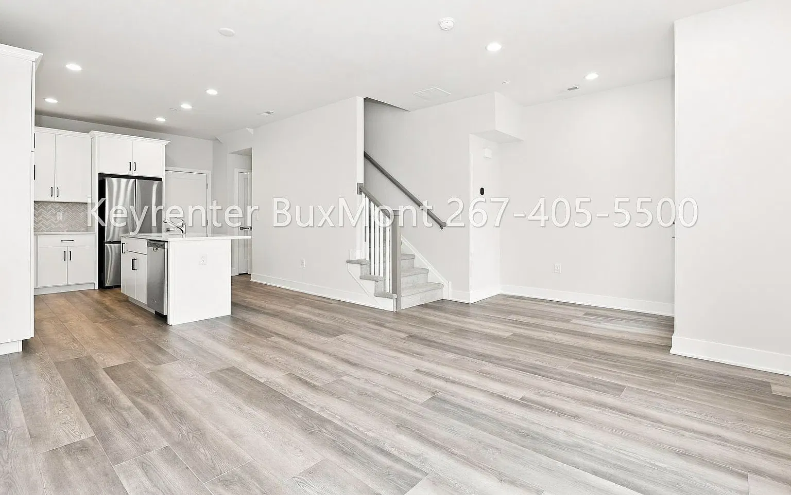 KOP Townhome with EV Charger & Open floor plan — Photo 3