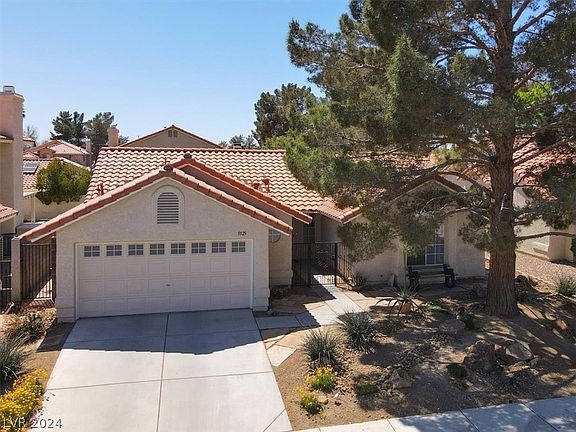 5th image of 5529 Red Bluff Dr