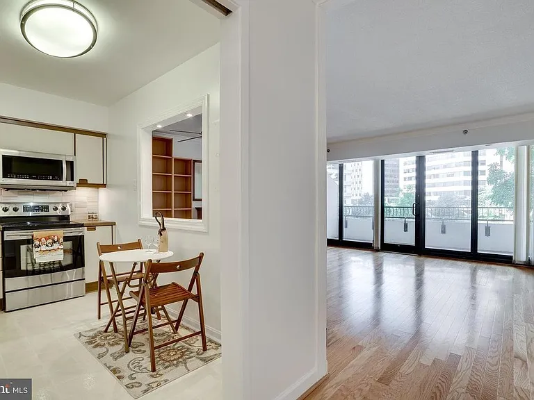 1200 Crystal Dr #411 — Photo 10