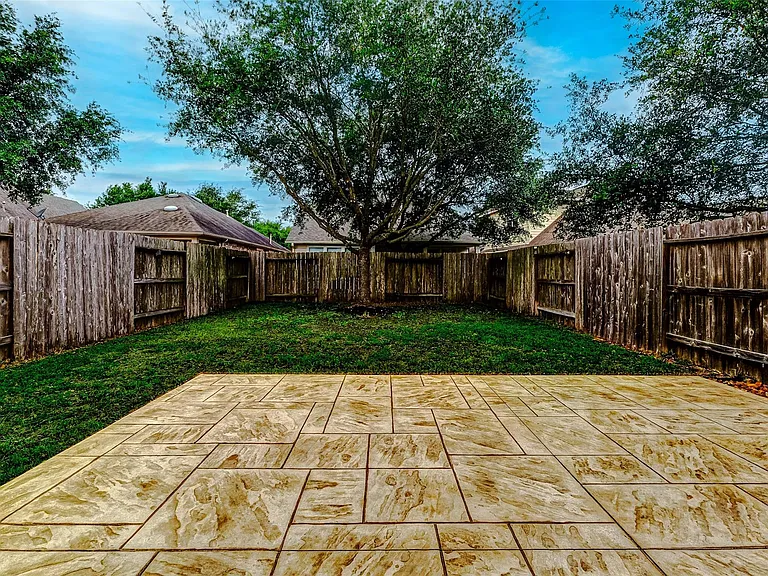 24522 Folkstone Cir — Photo 37