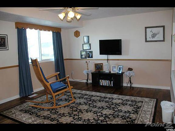 3 Living Room