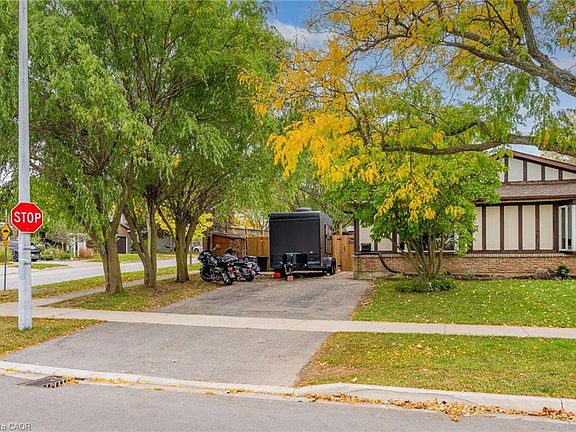 3rd image of 2324 Coldstream Dr