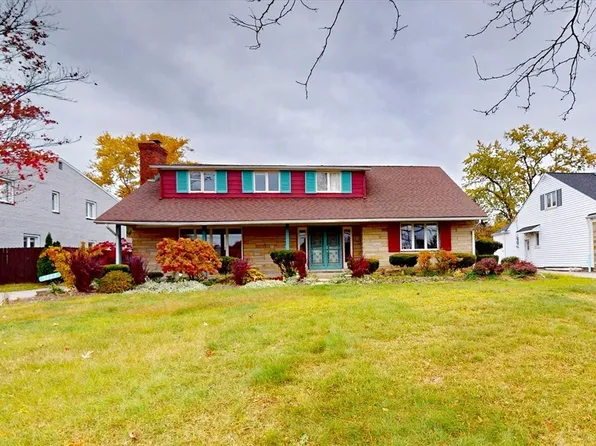 3283 Van Aken Blvd, Shaker Heights, OH 44120