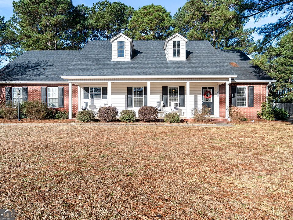 1st image of 218 Ellicott Dr