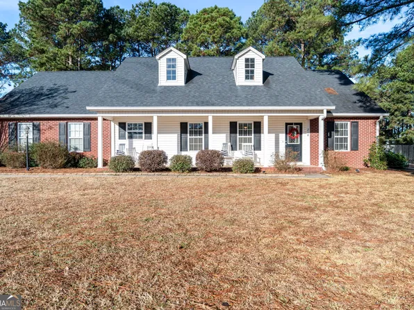 218 Ellicott Dr, Warner Robins, GA 31088