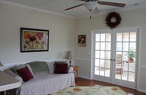 5th image of 211 Goldfinch Ct