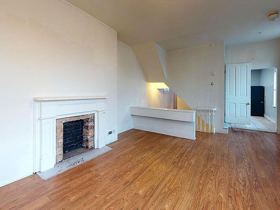 3rd image of 26 W Hollister St