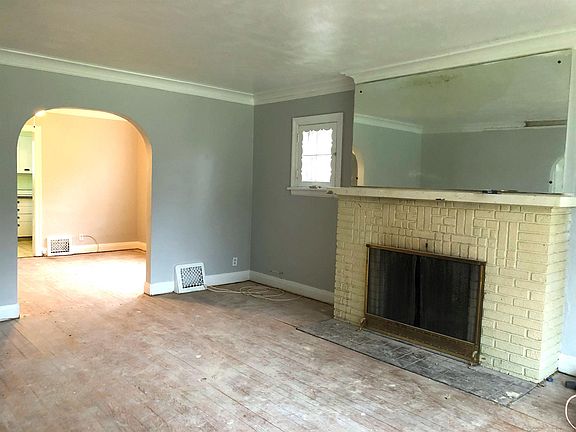 3rd image of 326 Tonti St
