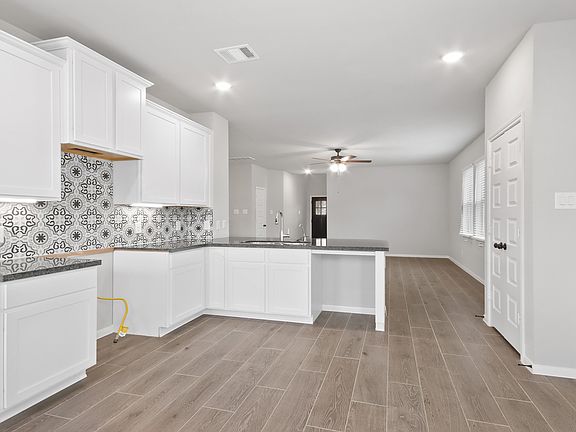 Spectacular kitchen cabinets and countertops