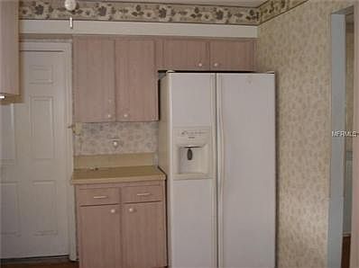 3rd image of 11723 Moffat Ave