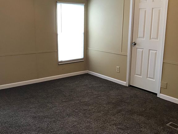 3rd image of 2998 Charwell Ln