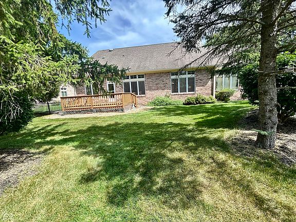 5th image of 9750 Colonial Dr