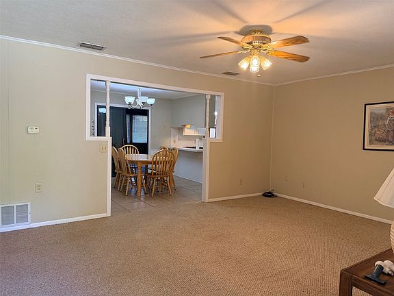 3rd image of 105 W Elm St