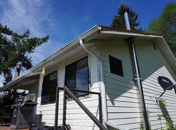 3rd image of 12615 110th Ave