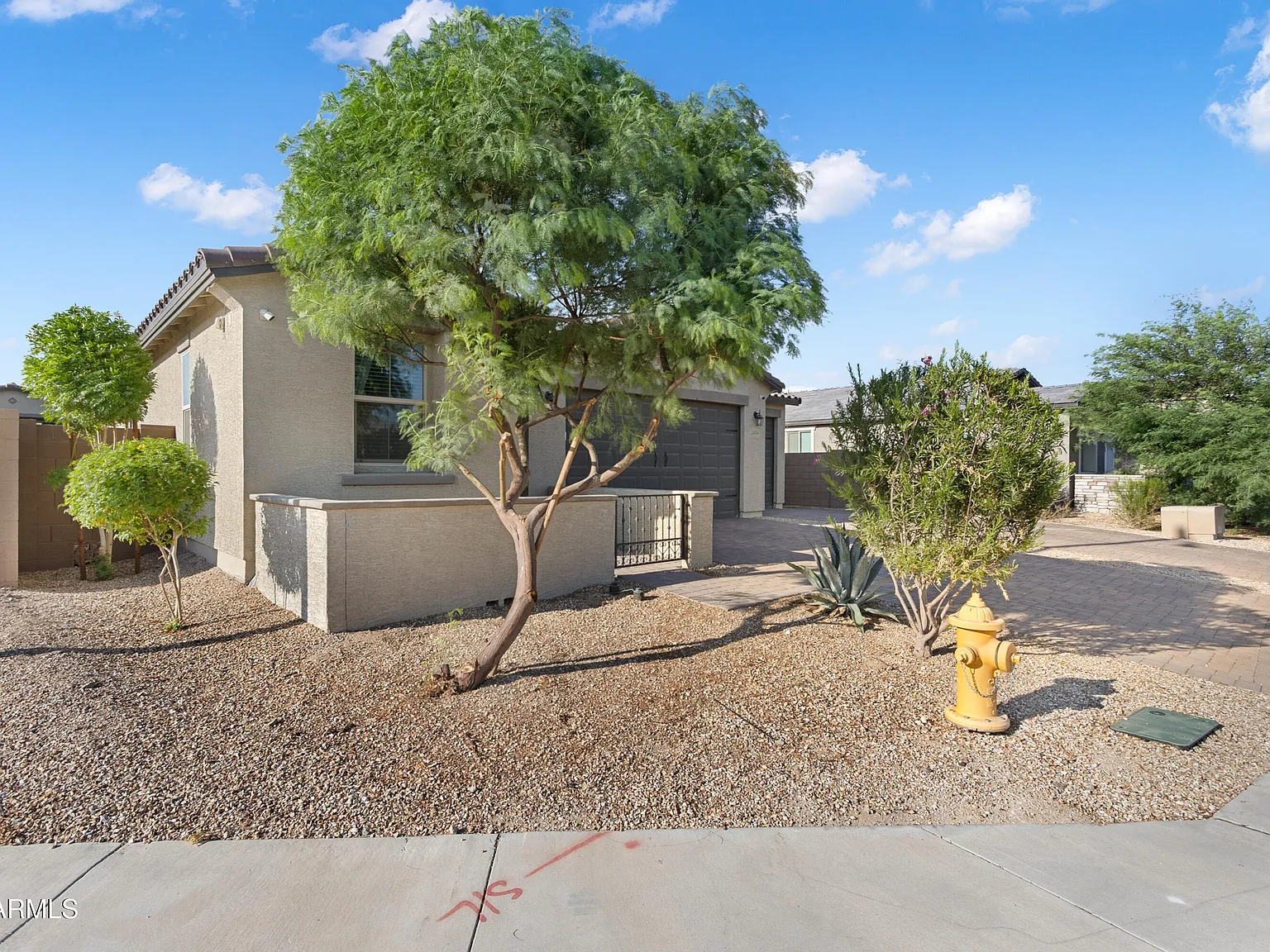 6 bed, 2.0 bath, 1597 sqft, $3,000 — Photo 3