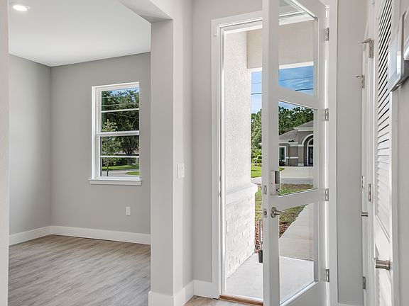 4th image of 41 White Feather Ln