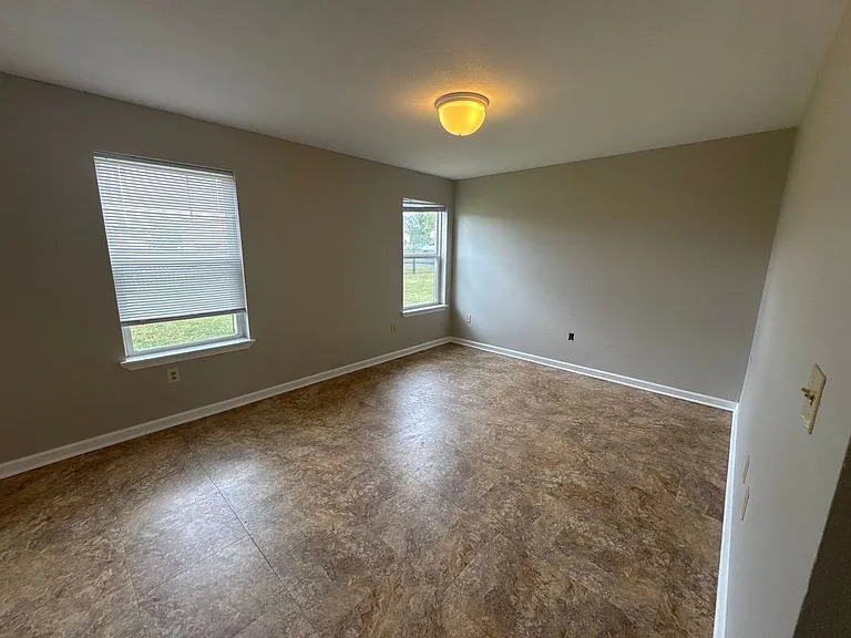 1121 Transit Way — Photo 4