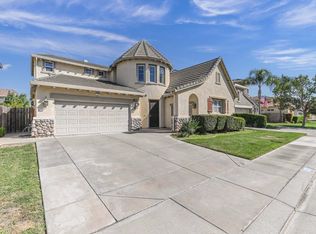 3120 Knightsbridge Dr, Modesto, CA 95355