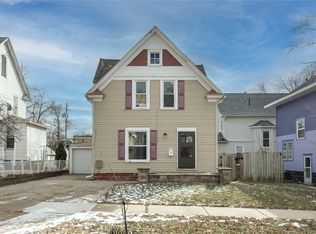 1705 C Ave NE, Cedar Rapids, IA 52402