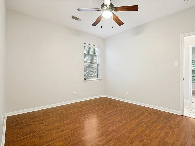 607 Shady Meadow Ln — Photo 19