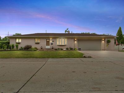 15729 S Midway Ave, Allen Park, MI, 48101