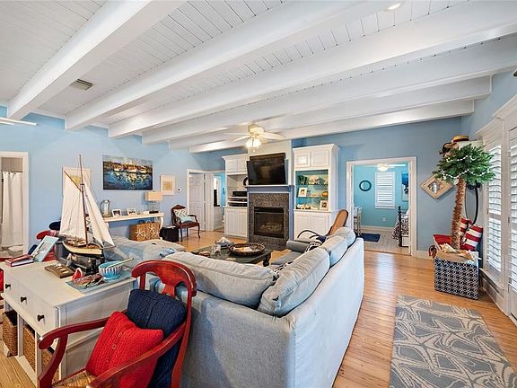 3rd image of 13630 San Domingo Dr