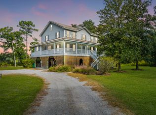 8534 Palmetto Rd, Edisto Island, SC 29438