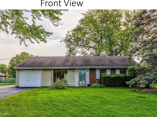 7625 Warwick Ave, Darien, IL 60561