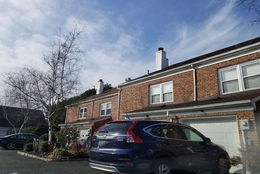 2nd image of 19 Burnham Vlg