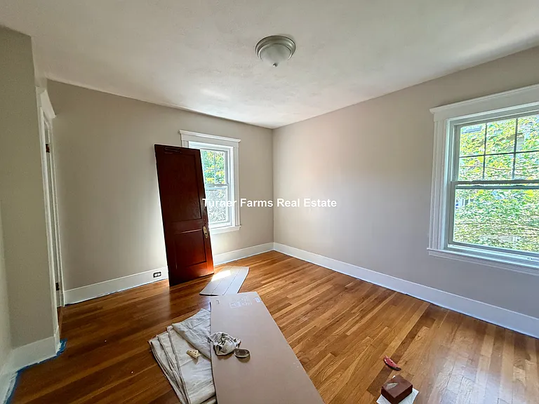 158 W Adams St — Photo 13