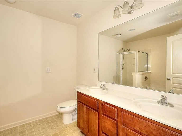 2658 Avanti Way — Photo 22