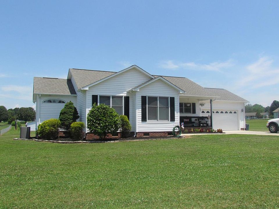 1st image of 140 Huntseat Ln