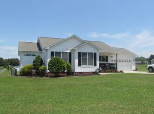 140 Huntseat Ln, Kings Mountain, NC 28086