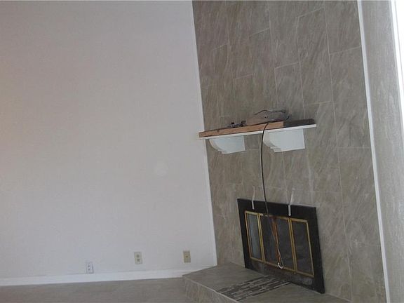 2nd image of 2503 Jo Lyn Ln