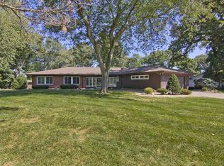 39 Riverview Park Dr, Bettendorf, IA