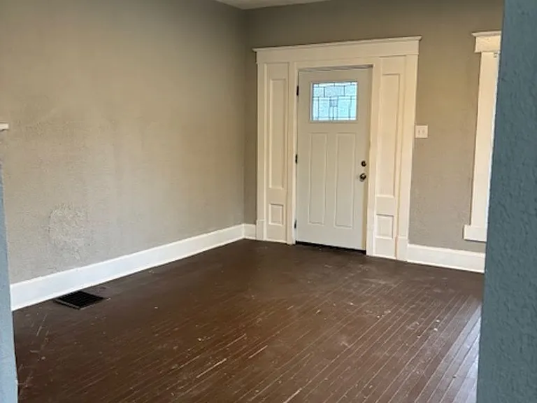 608 N Lasalle St — Photo 3