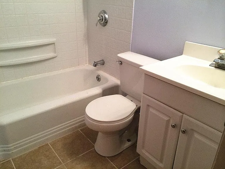 643 Village Square Dr — Photo 8