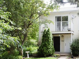 524 Meadow Green Ln, Round Lake Beach, IL