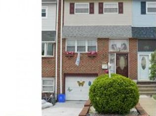 3260 Birch Rd, Philadelphia, PA 19154