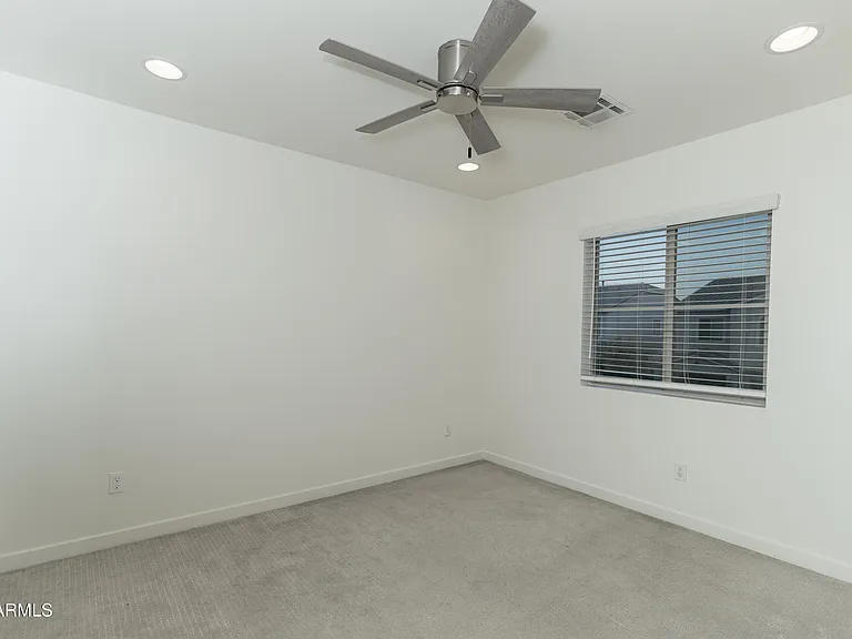 6018 W Hartford Ct — Photo 26