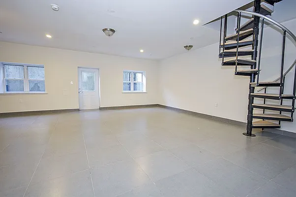 Rented by Level Group | media 22