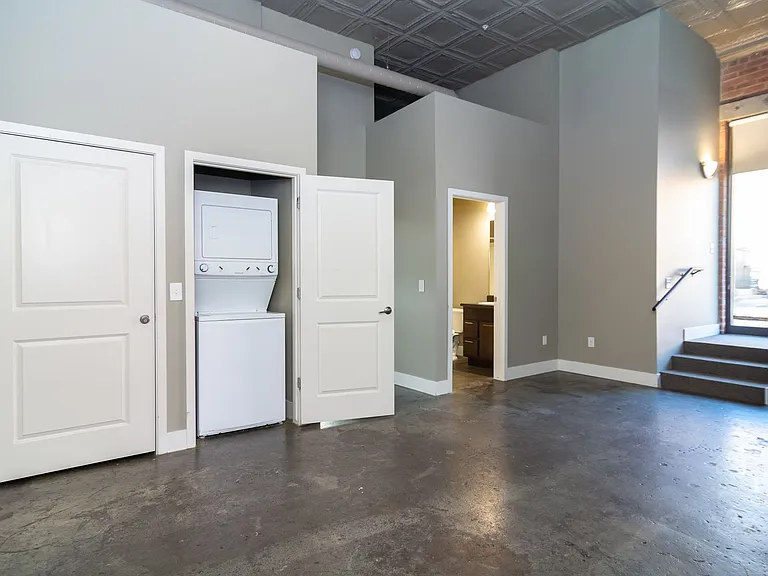 The Junction Apartments — Photo 5